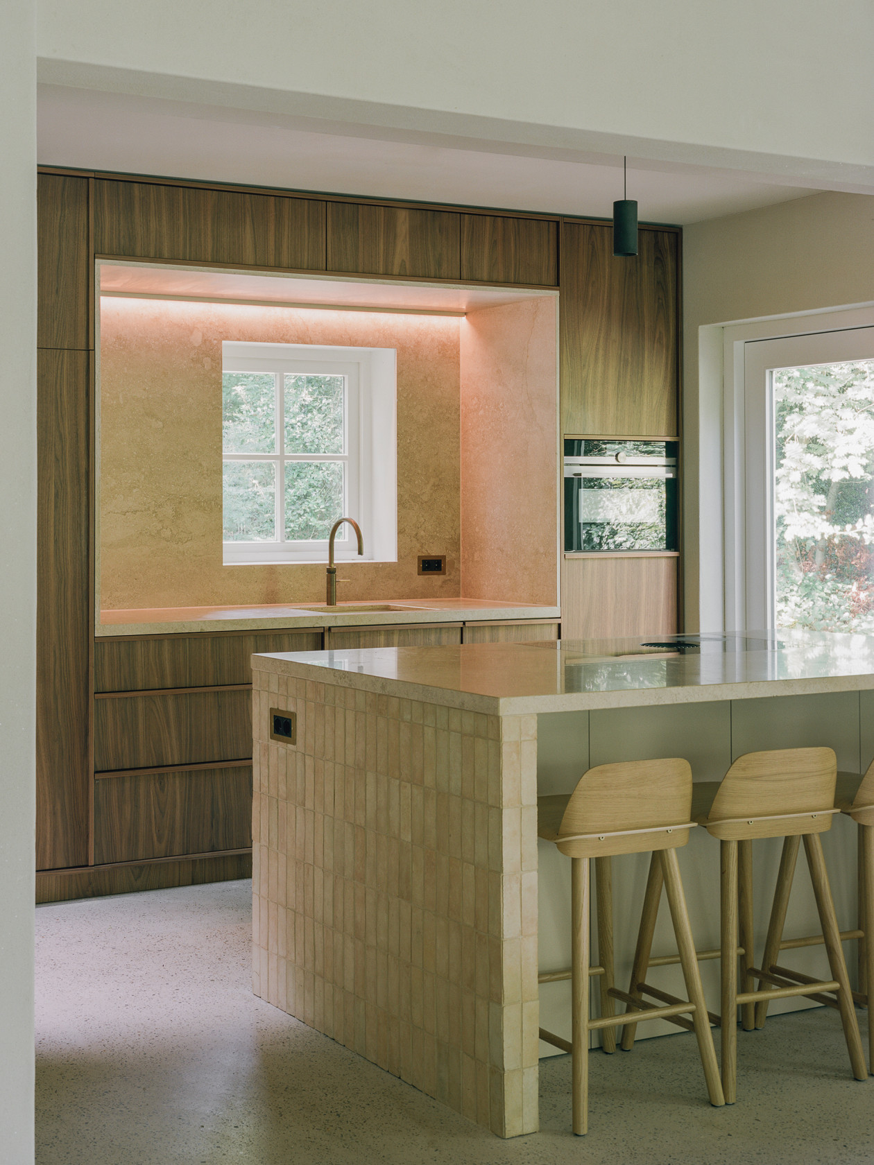 Transformatie en aanbouw met robuuste uitstraling