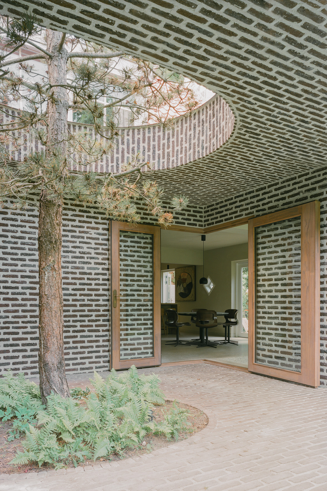Transformatie en aanbouw met robuuste uitstraling